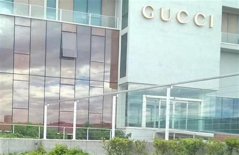 gucci sede scandicci telefono|gucci contactos.